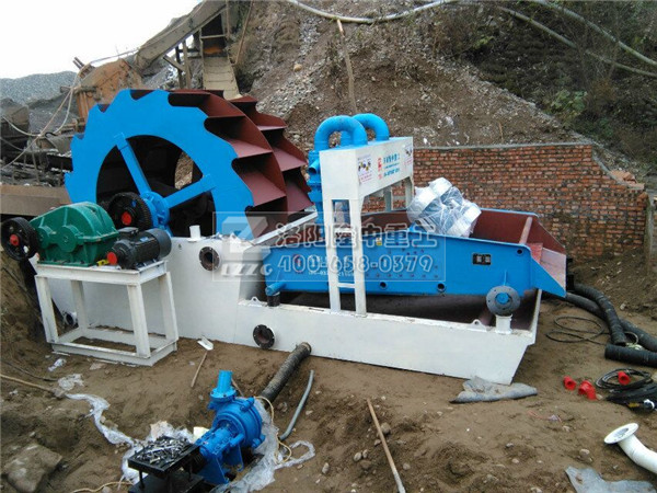 新型洗砂設(shè)備工作現(xiàn)場(chǎng)